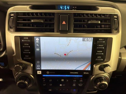 Used 2024 Toyota 4Runner Limited AWD/4WD image 3