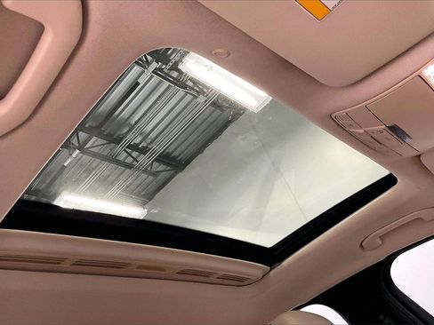 Used 2019 Mercedes-Benz C 300 Sedan image 14