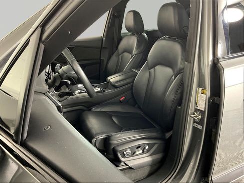 Used 2018 Audi Q7 3.0T Prestige w/ Prestige Package AWD/4WD image 21