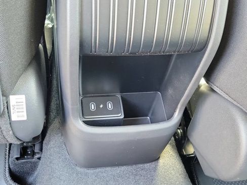 New 2027 Hyundai Kona SE FWD image 24