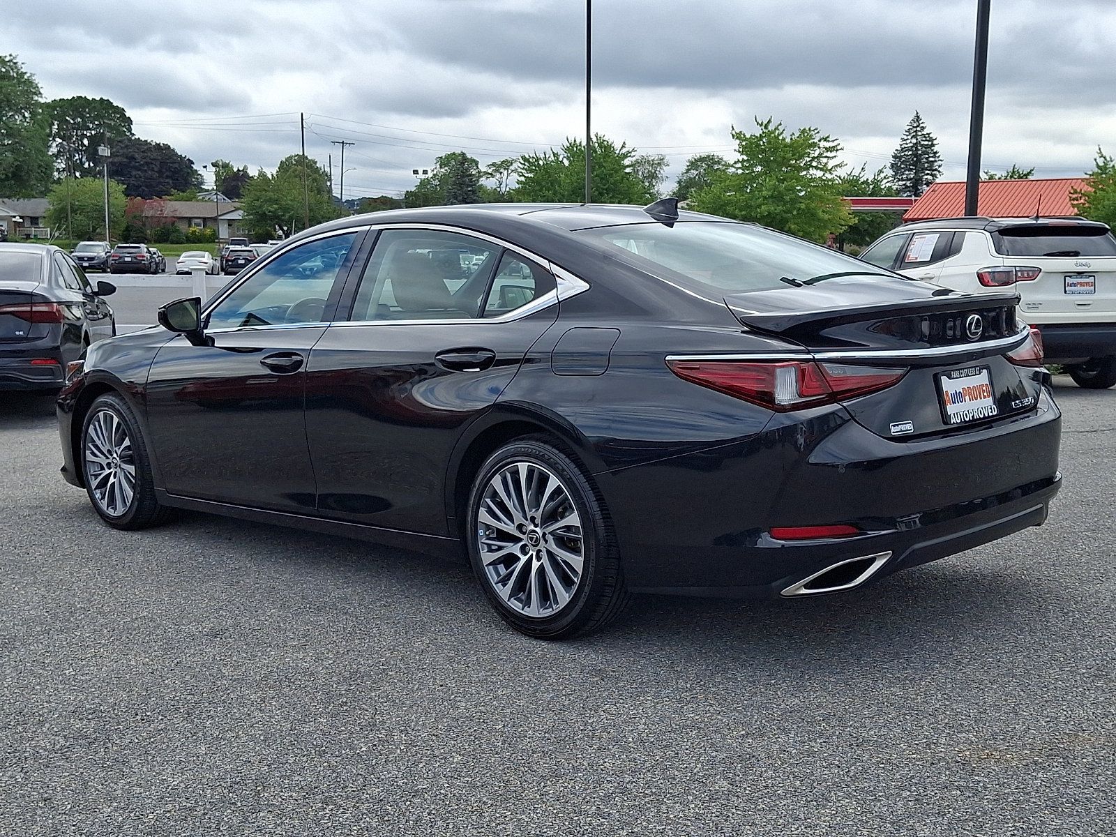 Used 2021 Lexus ES 350 w/ Premium Package FWD image 4