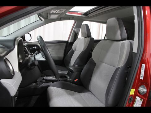Used 2015 Toyota RAV4 XLE image 5