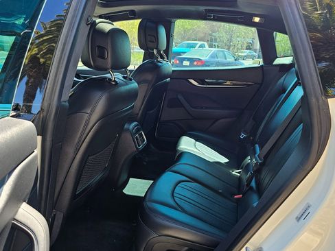 Used 2023 Maserati Levante Modena image 16