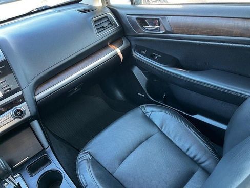 Used 2017 Subaru Outback 2.5i Limited image 15