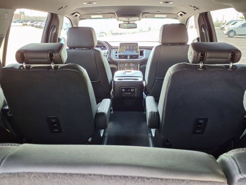 Used 2024 Chevrolet Tahoe RST w/ Luxury Package AWD/4WD image 27