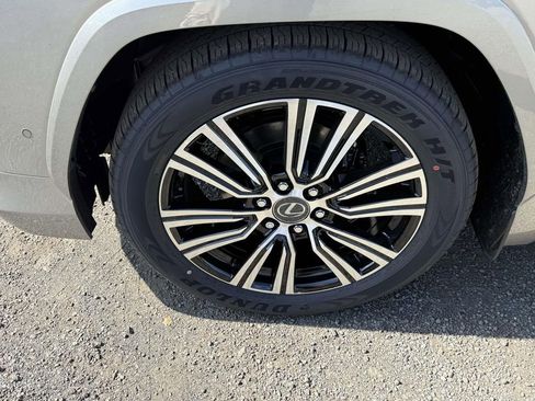 New 2026 Lexus LX 700h Luxury AWD/4WD image 7