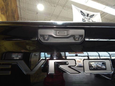 Used 2025 Chevrolet Silverado 2500 High Country w/ High Country Premium Package image 8