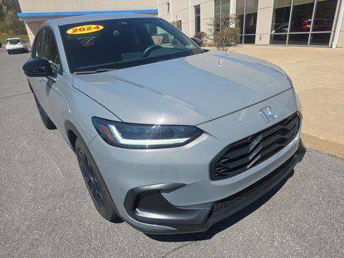 Used 2024 Honda HR-V Sport image 3