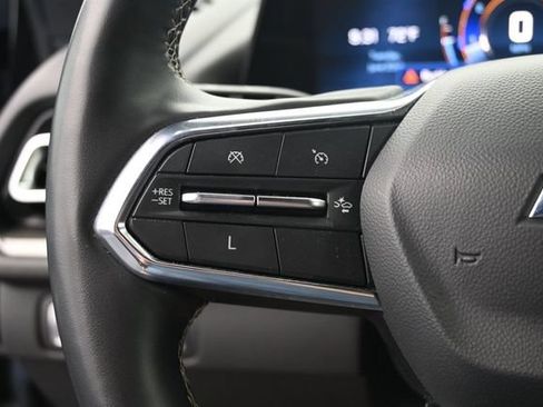 Used 2024 Chevrolet Traverse LT FWD image 33