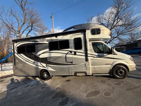 Used 2015 Mercedes-Benz Sprinter 3500 image 4