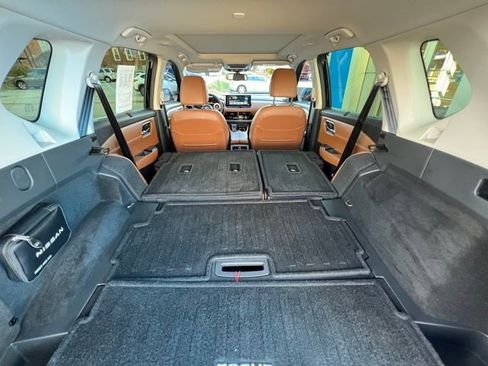 Used 2024 Nissan Rogue Platinum w/ Platinum Premium Package image 38