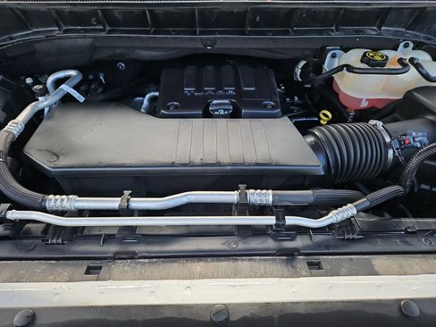 Used 2022 Chevrolet Silverado 1500 Custom image 32