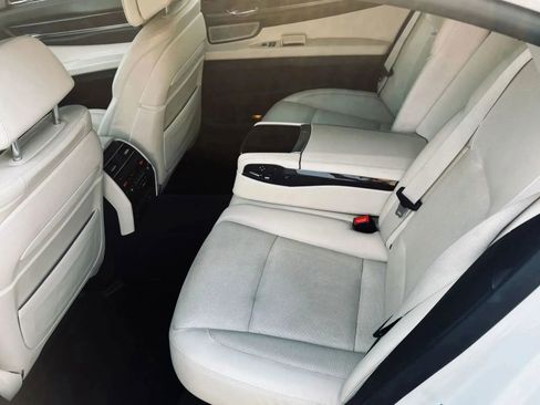 Used 2013 BMW 750Li image 16