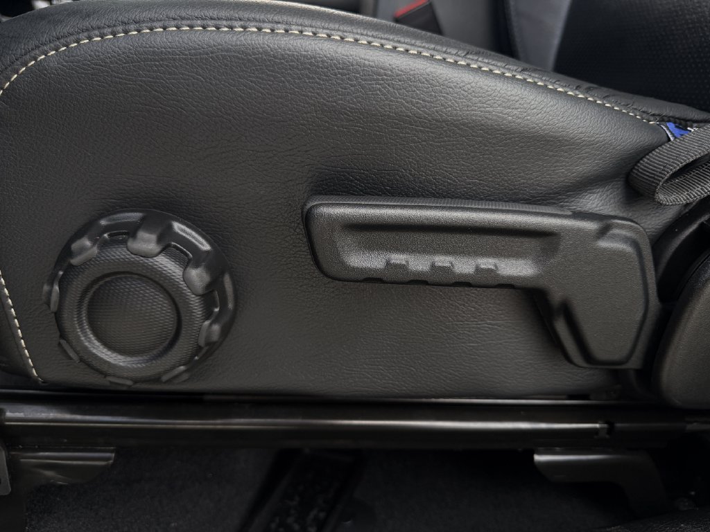 Used 2023 Jeep Wrangler Sport AWD/4WD image 22