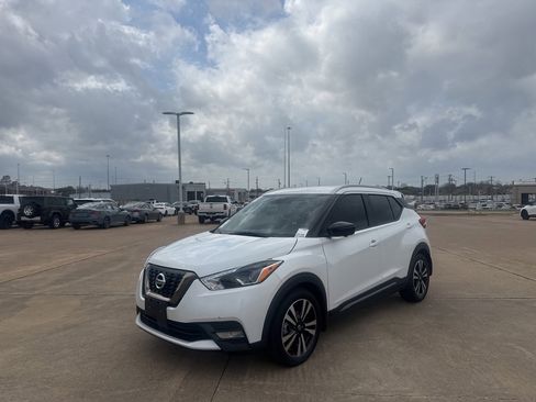 Certified 2020 Nissan Kicks SR w/ SR Premium Package image 6