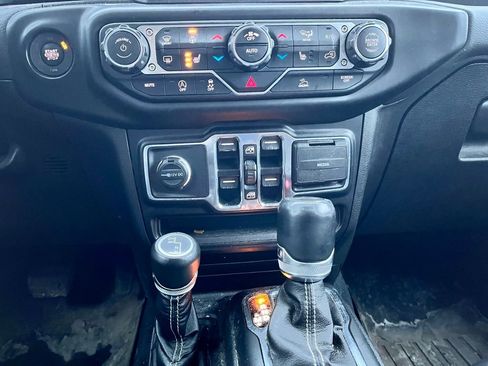 Used 2022 Jeep Wrangler Unlimited Sahara w/ Cold Weather Group image 20