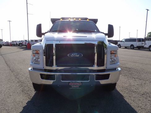 Used 2023 Ford F750 2WD Crew Cab Super Duty image 24