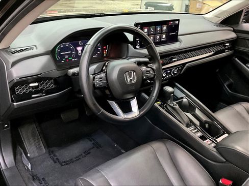 Used 2024 Honda Accord Touring image 17