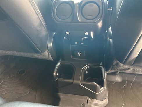 Used 2023 Jeep Gladiator Sport image 32