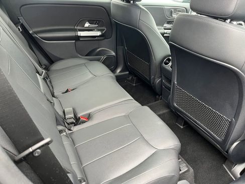 Certified 2022 Mercedes-Benz GLB 250 4MATIC w/ Premium Package Lite image 17