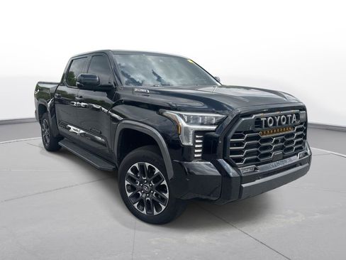 Used 2025 Toyota Tundra Limited AWD/4WD image 4