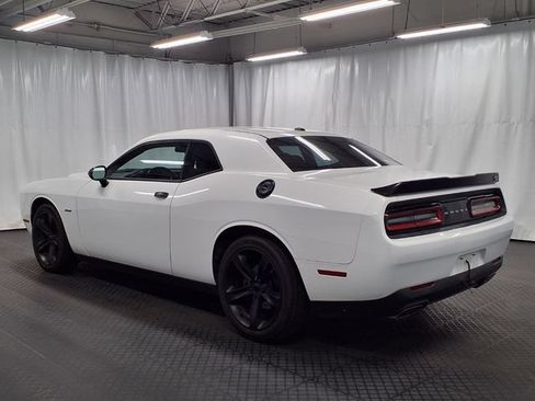Used 2017 Dodge Challenger R/T RWD image 2
