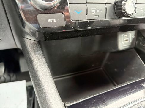 Used 2022 Jeep Compass Limited image 28