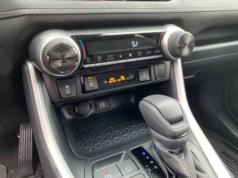 New 2025 Toyota RAV4 XLE image 22