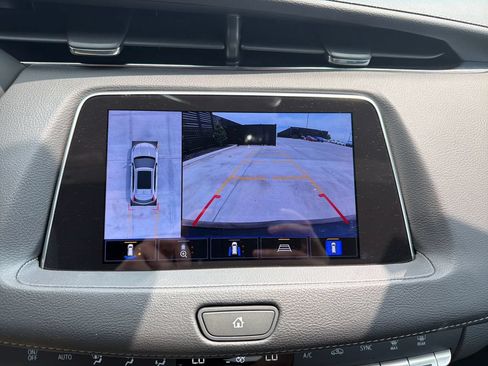 Used 2023 Cadillac XT4 Premium Luxury w/ Technology Package FWD image 20