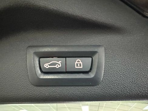 Used 2019 BMW X7 xDrive40i w/ Premium Package image 32