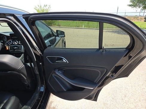 Used 2015 Mercedes-Benz GLA 250 4MATIC image 18