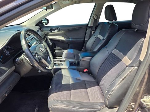 Used 2013 Toyota Camry SE FWD image 32