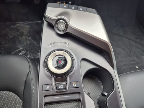 New 2025 Kia EV6 Light w/ Light LR Technology Package image 9