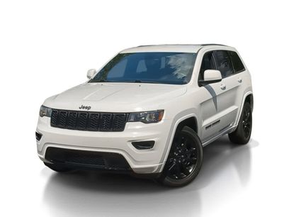 Used 2017 Jeep Grand Cherokee Altitude