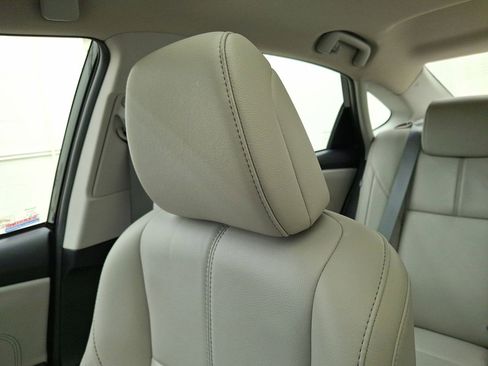 Certified 2017 Toyota Avalon XLE Premium image 21