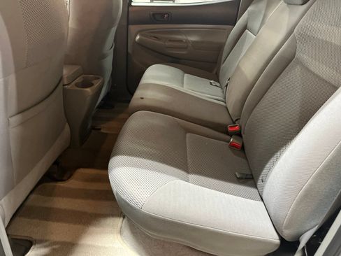 Used 2010 Toyota Tacoma PreRunner RWD image 15