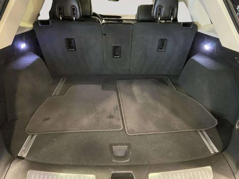 Used 2018 Cadillac XT5 Luxury image 24
