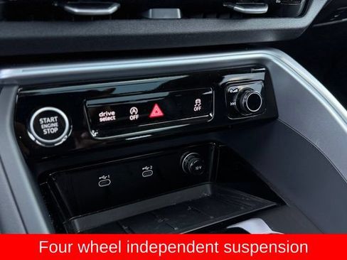 Certified 2025 Audi Q5 Premium w/ Convenience Package AWD/4WD image 29