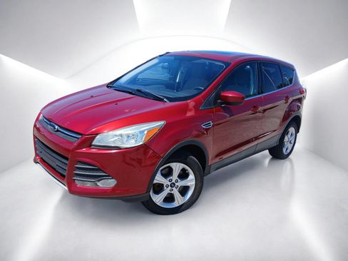 Used 2015 Ford Escape SE AWD/4WD image 2