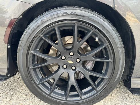 Used 2019 Dodge Charger Scat Pack w/ Dynamics Package RWD image 40