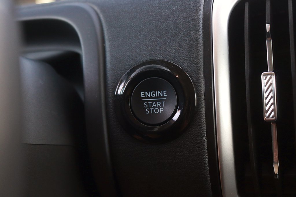 Used 2025 Ford Expedition Active RWD image 27