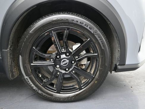 Used 2024 Nissan Kicks SR w/ SR Premium Package FWD image 6