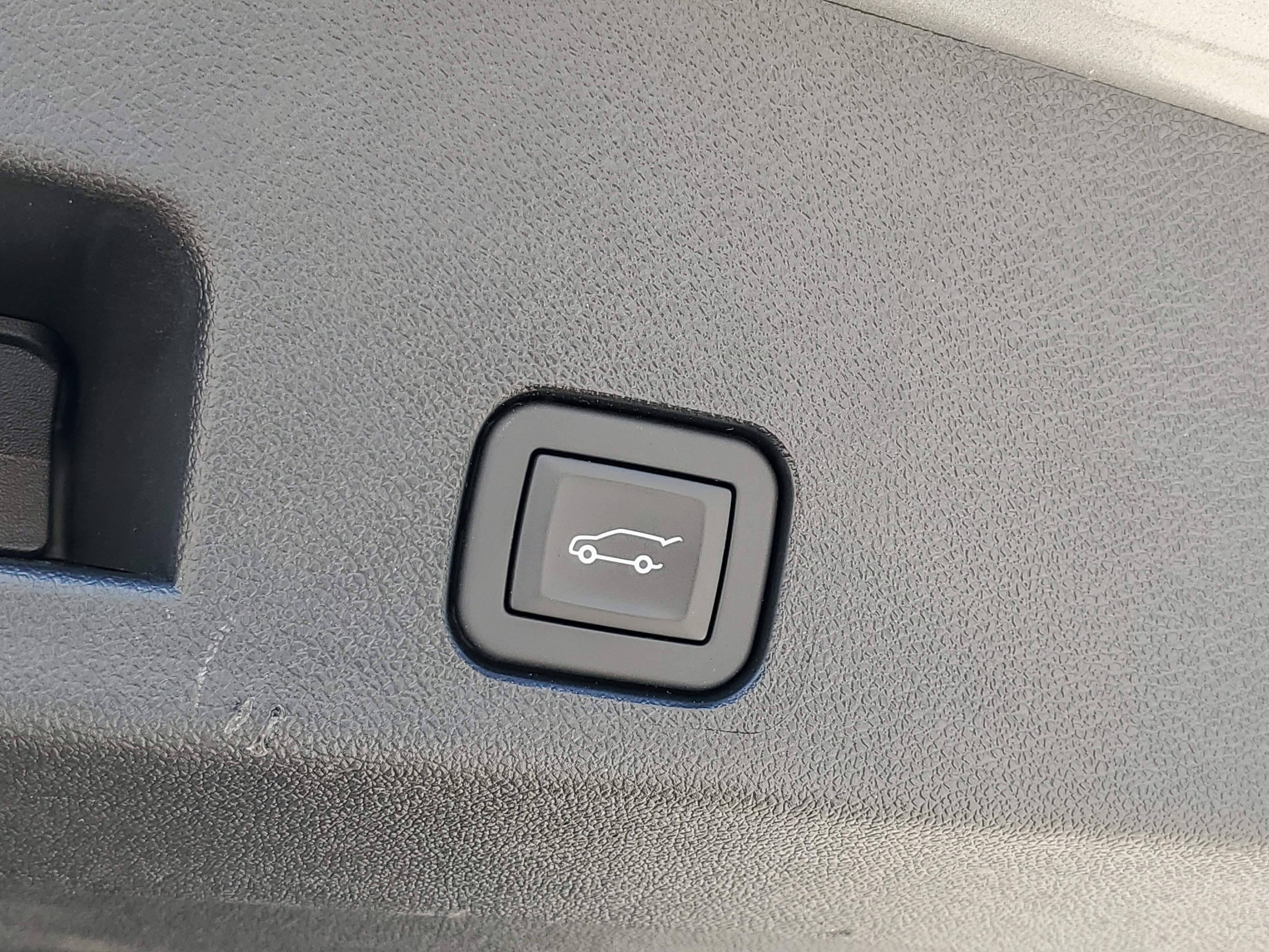 Used 2026 Chevrolet Traverse LT w/ Driver Confidence Package FWD image 36