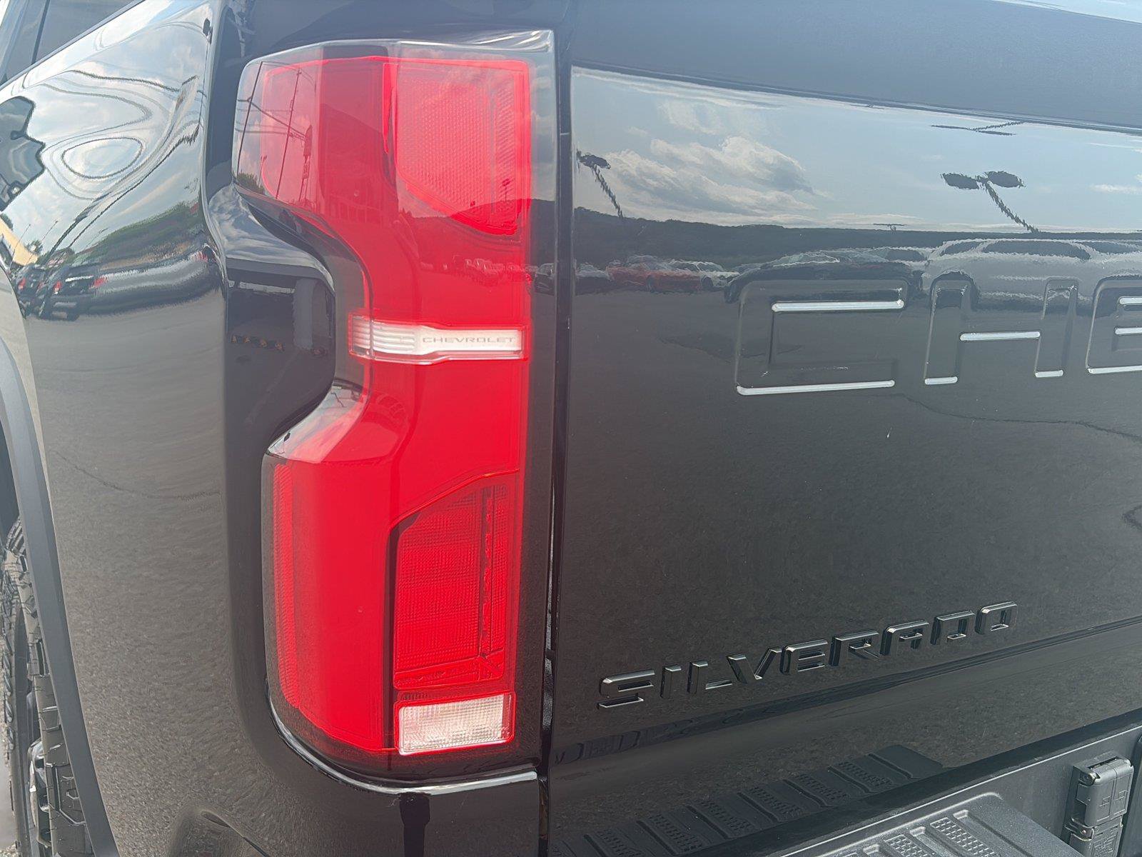 Certified 2024 Chevrolet Silverado 2500 LT w/ Midnight Edition AWD/4WD image 49