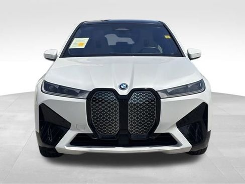Used 2022 BMW iX xDrive50 w/ Premium Package AWD/4WD image 13