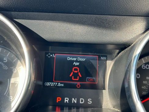 Used 2019 Ford Mustang Convertible image 20