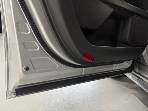 Used 2021 Toyota Sienna LE FWD image 35