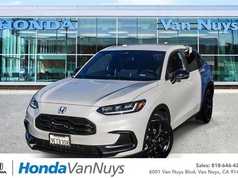 Used 2023 Honda HR-V Sport image 1