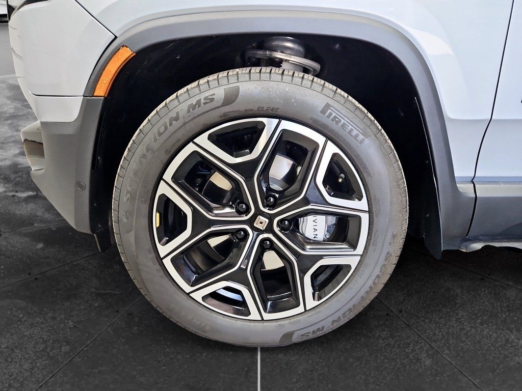 Used 2026 Rivian R1T Adventure Dual AWD/4WD image 28