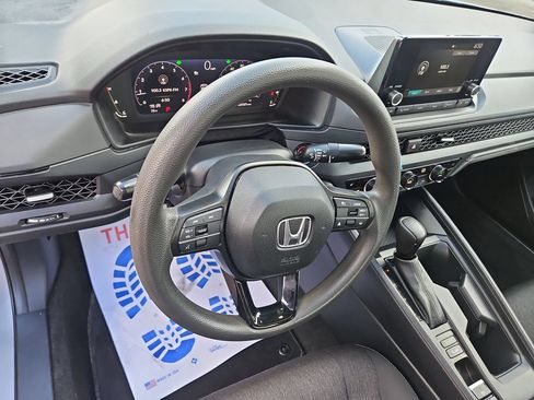Used 2023 Honda Accord EX image 13